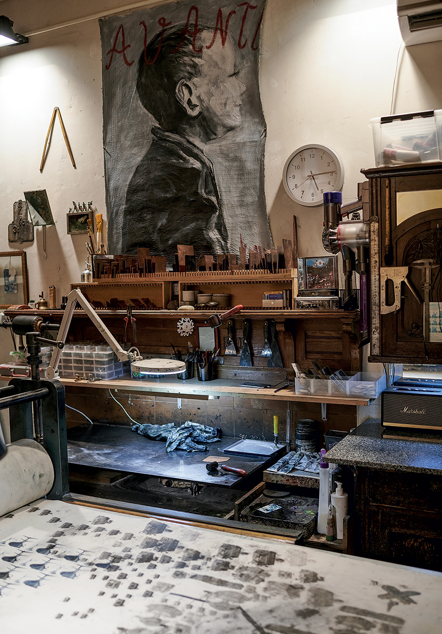 Τα έργα στη Βενετία, ο δημιουργός στην Ουκρανία-8