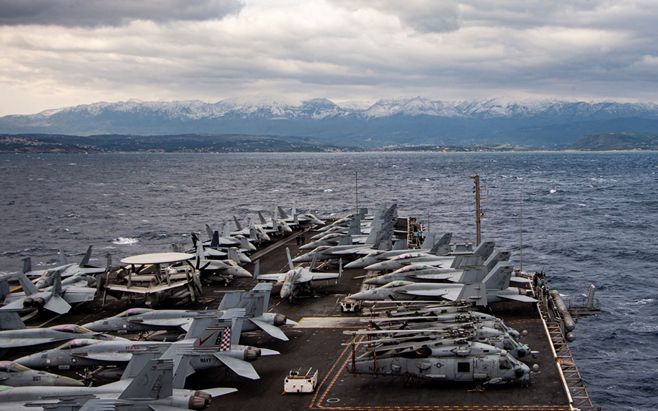 στη-σούδα-το-αμερικανικό-αεροπλανοφό-561771220