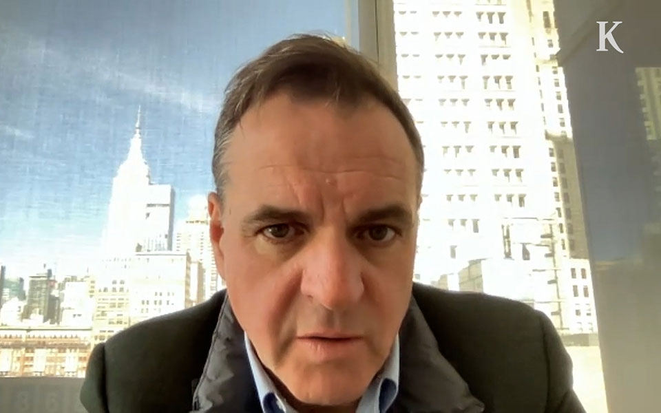 νιλ-φέργκιουσον-στην-κ-η-δύση-έδωσε-κ-561754567