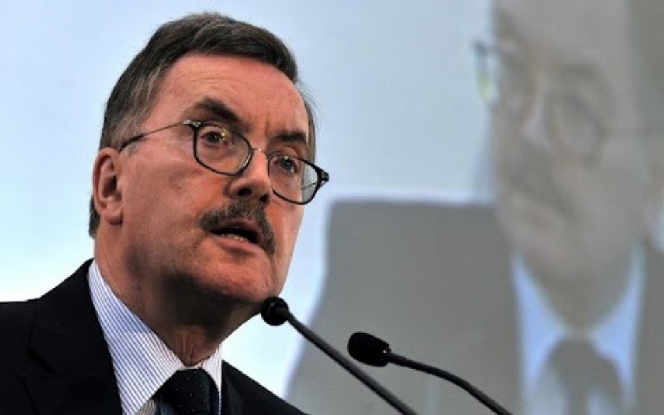 γιούργκεν-σταρκ-στην-κ-το-βερολίνο-δ-561754540