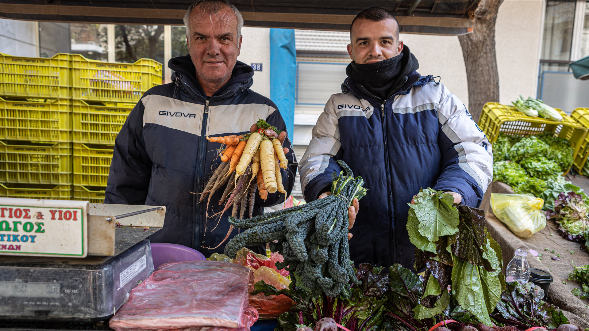 Ένα νόστιμο 24ωρο γύρω απ’ την πλατεία Δεξαμενής-1