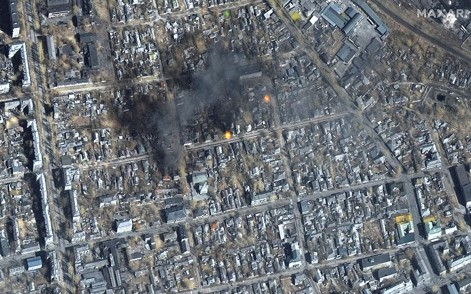 Τρεις εβδομάδες πολέμου, κόλαση σε Κίεβο, Χάρκοβο και Μαριούπολη – Εικόνες απόλυτης καταστροφής-1