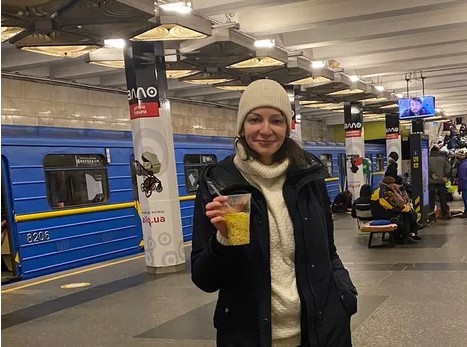 Ουκρανία: Με τα μάτια μιας δημοσιογράφου που κοιμάται στα καταφύγια – «Πιστεύω πως το Κίεβο θα νικήσει»-1