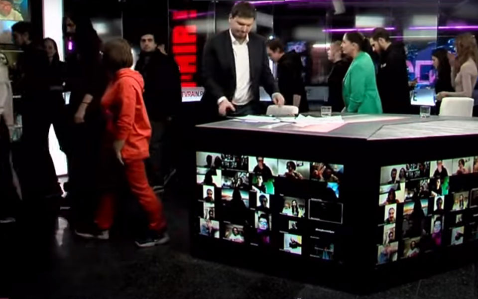 back-in-the-ussr-tέλος-με-λίμνη-των-κύκνων-σε-ανεξά-561748873