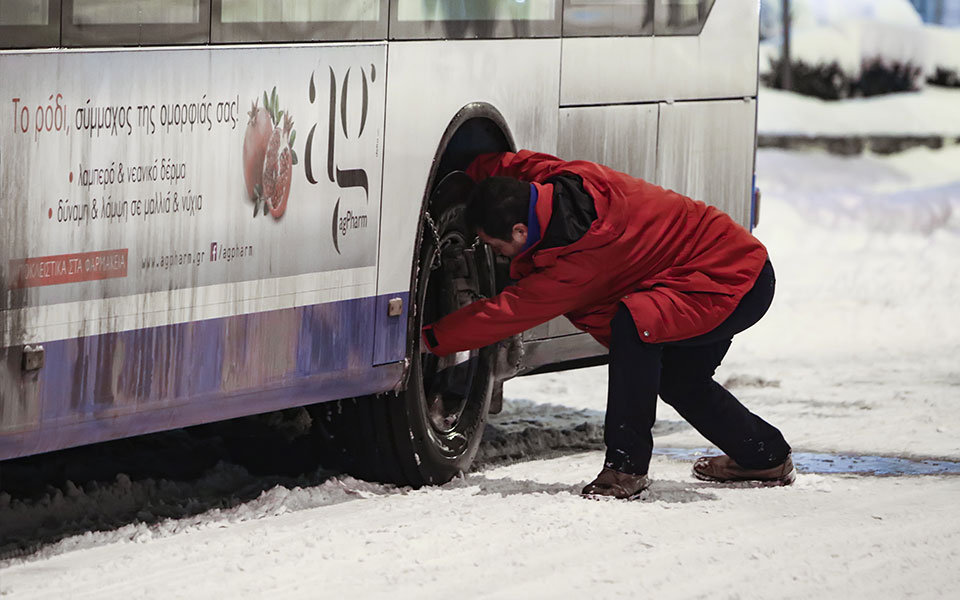 κακοκαιρία-πού-χρειάζονται-αλυσίδες-561742552