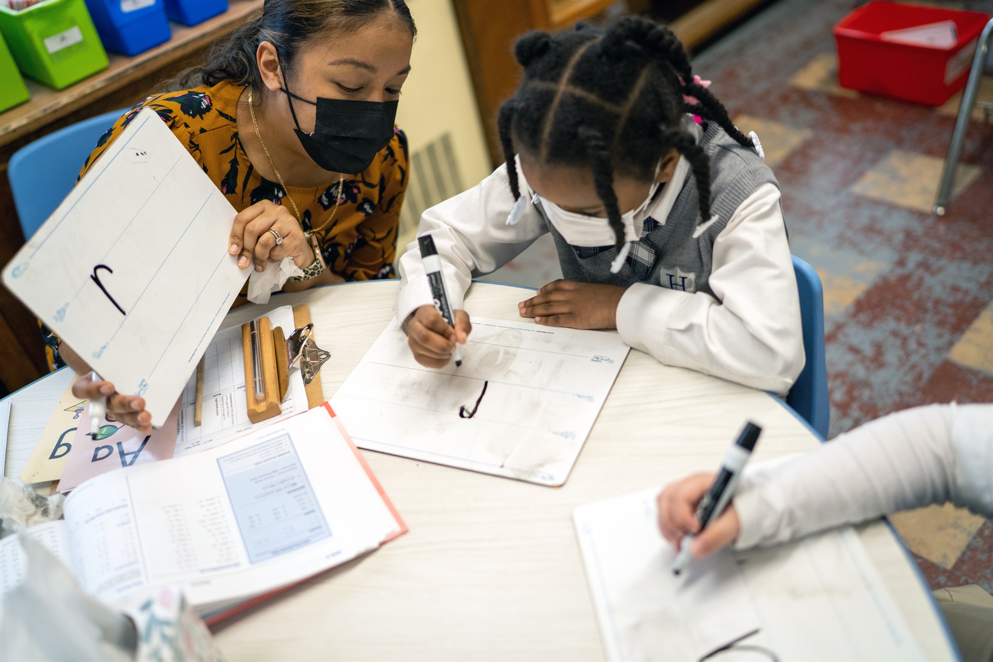 Πανδημία: Πολλά παιδιά «ξέχασαν» να διαβάζουν και να γράφουν-1