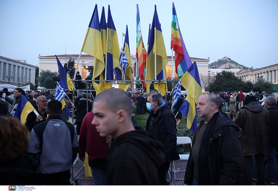 Πλήθος κόσμου στη «Συναυλία Ειρήνης» στα Προπύλαια-1