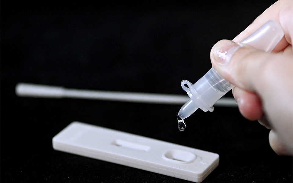 σχολεία-self-test-ένα-την-εβδομάδα-από-1η-απρ-561776005