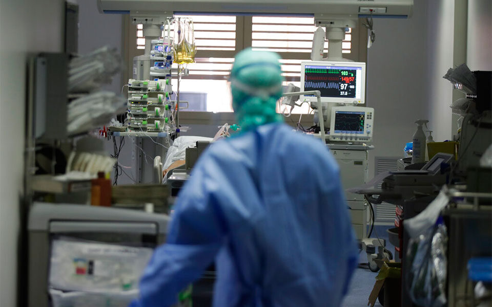 κορωνοϊός-15-557-νέα-κρούσματα-57-θάνατοι-399-δ-561744775