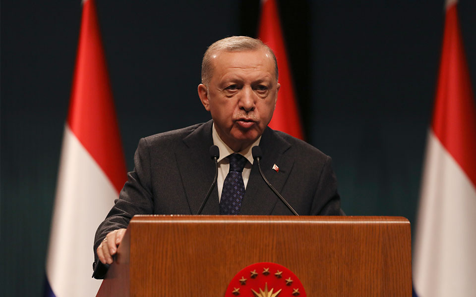 ο-ερντογάν-θα-συναντηθεί-με-τους-διαπρ-561782392