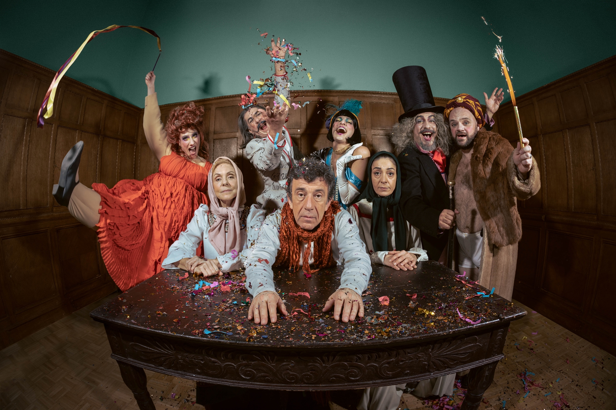 στη-χώρα-μας-ο-ένας-φοβάται-τον-άλλο-561780208