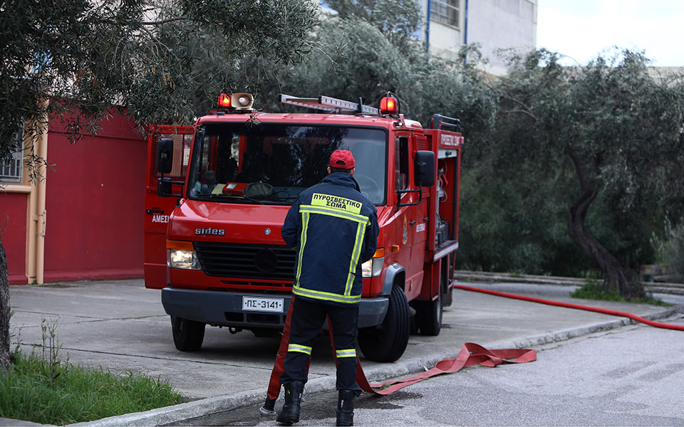 φωτιά-στους-πρόποδες-της-πάρνηθας-561781855