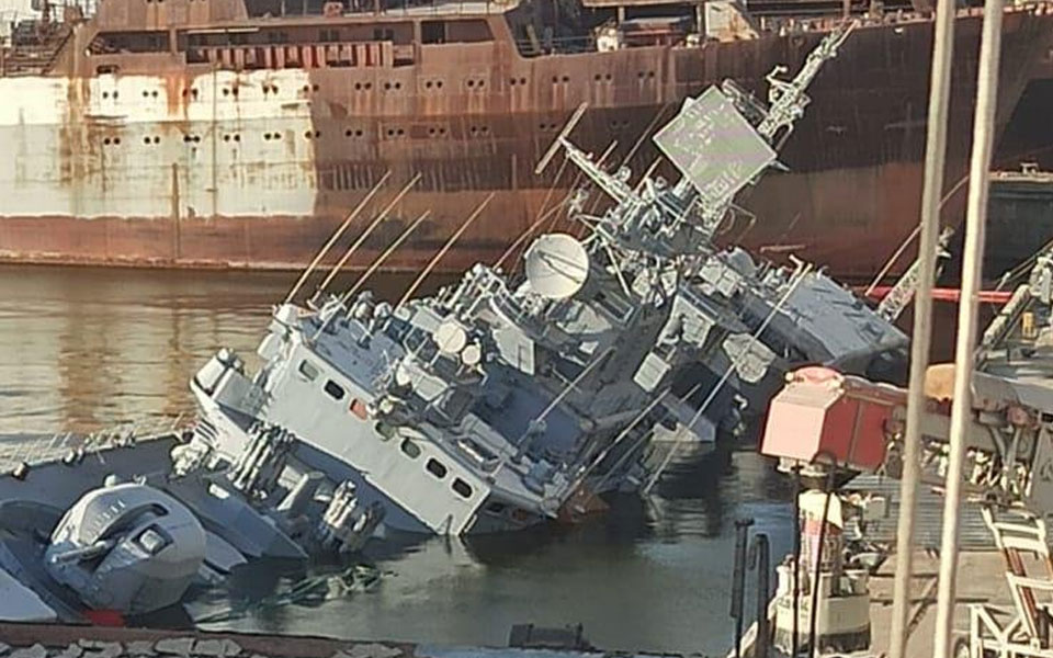 η-ουκρανία-βύθισε-τη-ναυαρχίδα-του-πολ-561749605