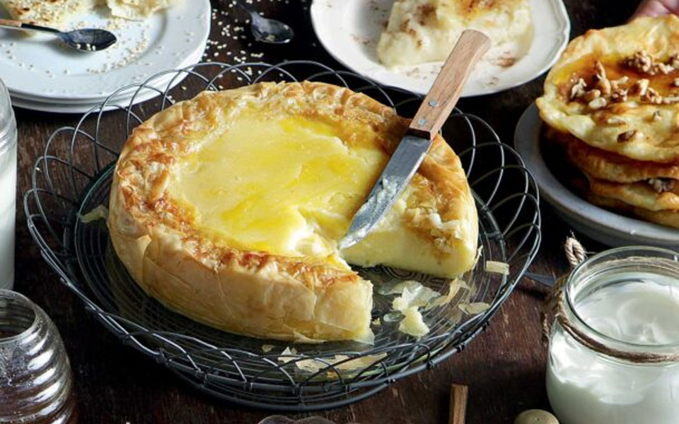 γαστρονόμος-τα-γλυκά-της-τυρινής-γα-561749635