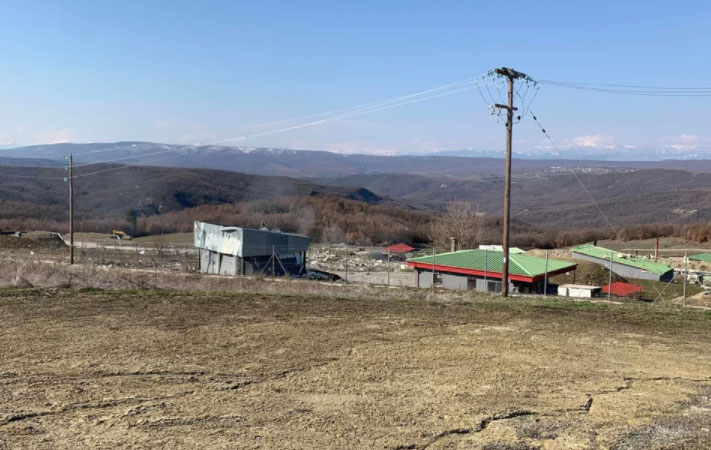 Έκρηξη σε εργοστάσιο στα Γρεβενά: Τρεις αγνοούμενοι – Ισοπεδώθηκε η μονάδα λέει ο δήμαρχος στην «Κ»-1