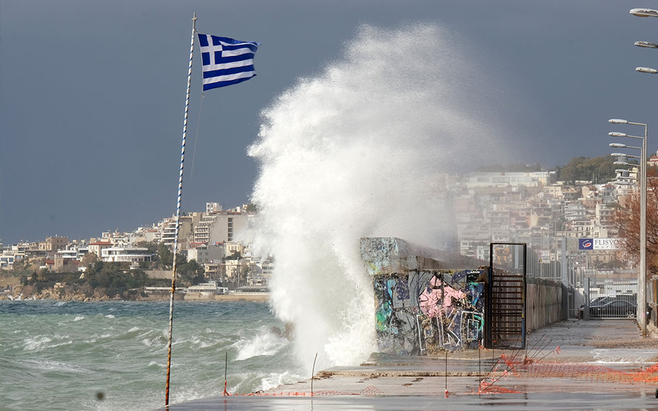 καιρός-τοπικές-βροχές-και-χιονόνερο-α-561760714