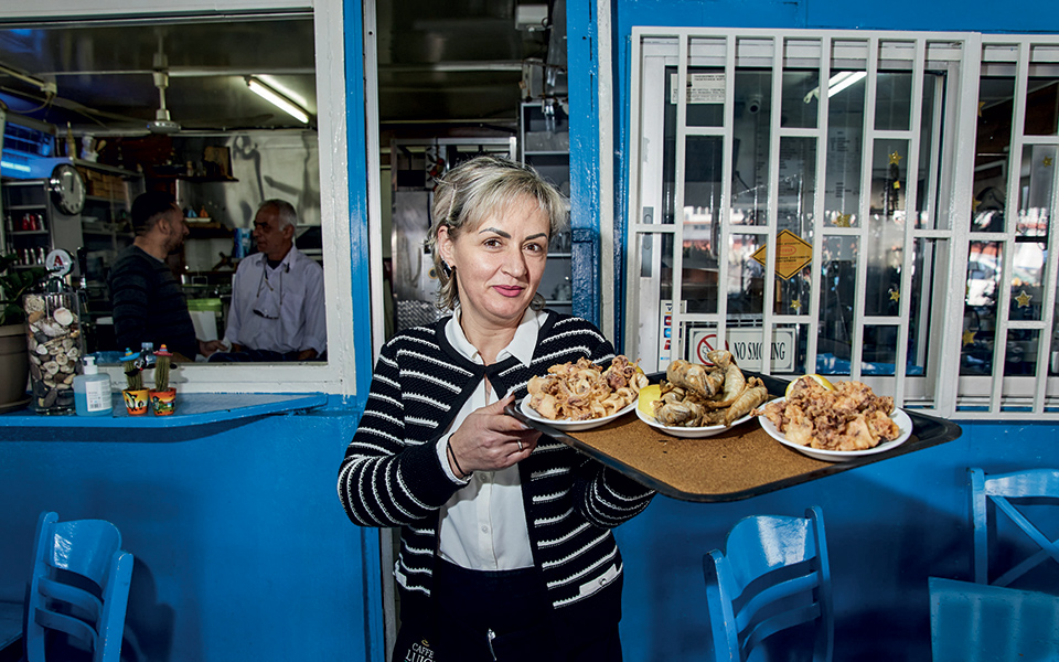 Πέντε στάσεις για φαγητό στη Δραπετσώνα-2
