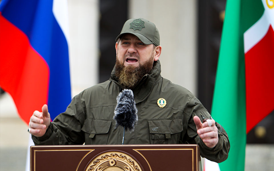 πόλεμος-στην-ουκρανία-στη-μαριούπολη-561782350