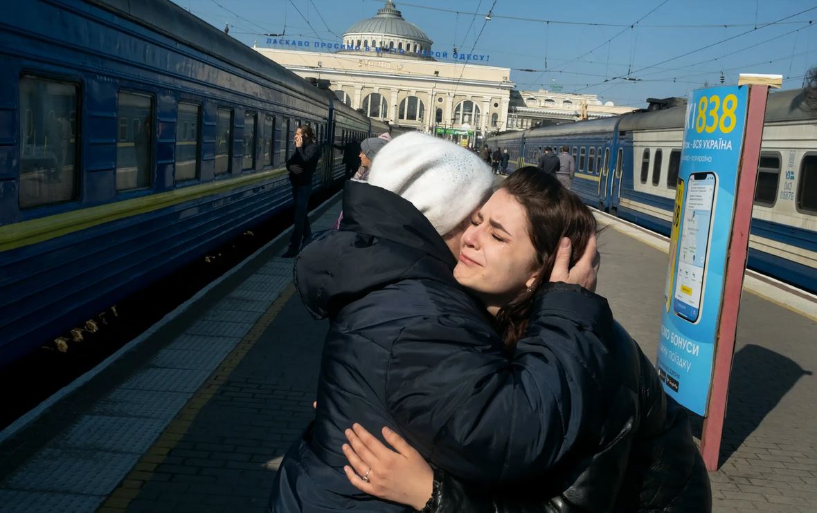 Τρεις εβδομάδες πολέμου, κόλαση σε Κίεβο, Χάρκοβο και Μαριούπολη – Εικόνες απόλυτης καταστροφής-4