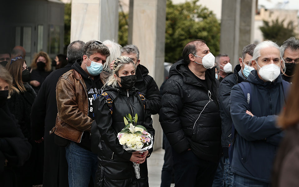 Δημήτρης Τσοβόλας: Θλίψη στην κηδεία του πρώην υπουργού-2