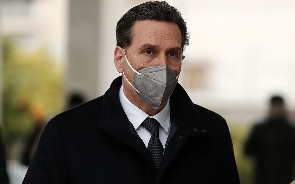 Δημήτρης Τσοβόλας: Θλίψη στην κηδεία του πρώην υπουργού-7