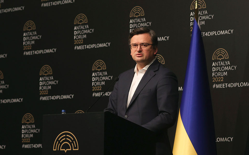 πόλεμος-στην-ουκρανία-ο-υπουργός-εξωτ-561760441