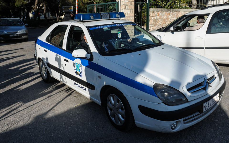 καρέ-καρέ-η-δράση-της-σπείρας-των-εμ-561761623