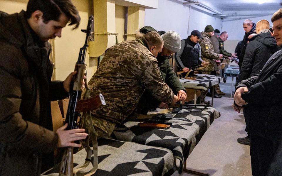 Ουκρανία: «Ξέρουμε γιατί πολεμάμε» – Πώς η ρωσική εισβολή μεταμόρφωσε το Λβιβ (εικόνες)-2