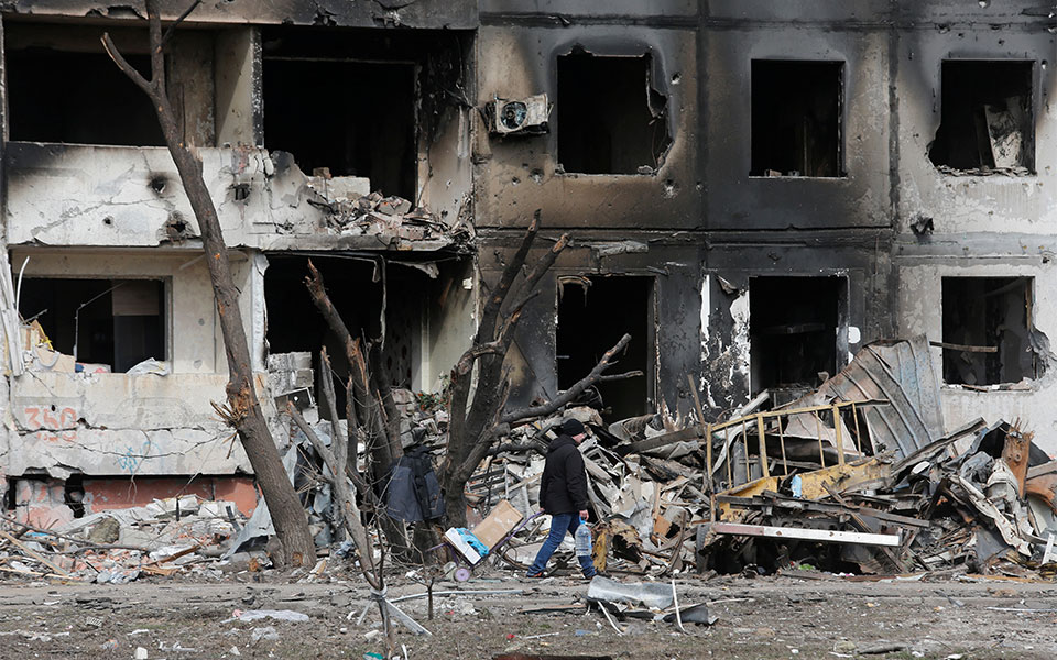 Μαριούπολη: Δραπετεύοντας από την «κόλαση» – Συγκλονίζουν οι μαρτυρίες των κατοίκων-2