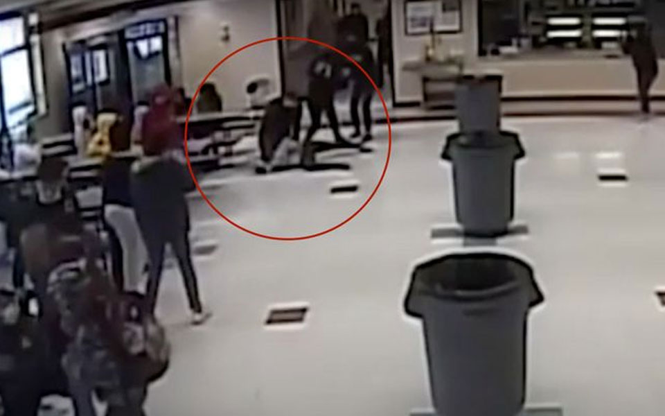 ηπα-οργισμένες-αντιδράσεις-για-φύλακ-561773950