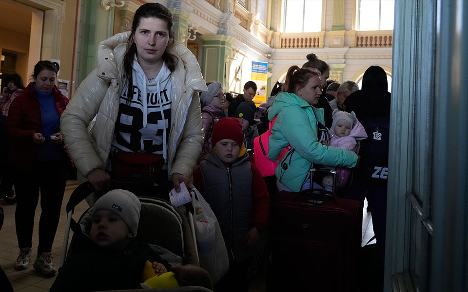 πόλεμος-στην-ουκρανία-1-099-άμαχοι-εγκατέ-561782404