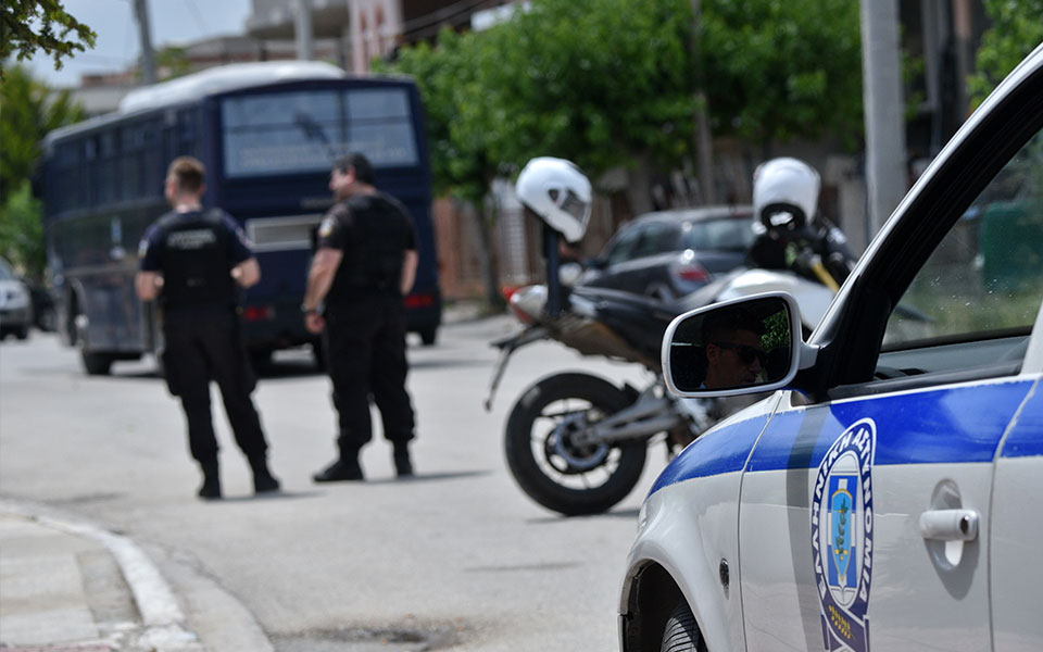 παγκράτι-πέντε-συλλήψεις-για-τη-ληστε-561742822