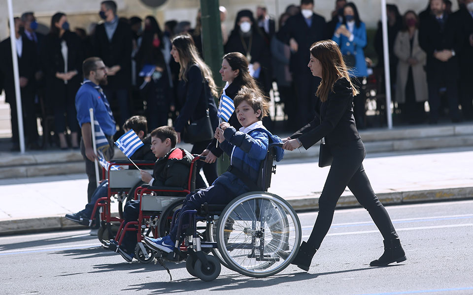 25η Μαρτίου: Ολοκληρώθηκε η μαθητική παρέλαση στην Αθήνα-4