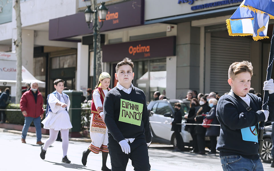 25η Μαρτίου: Ολοκληρώθηκε η μαθητική παρέλαση στην Αθήνα-5