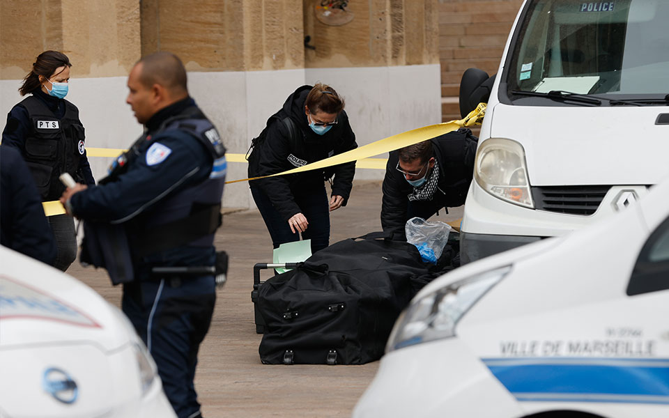 γαλλία-αστυνομικοί-πυροβολήσαν-άνδρ-561760054