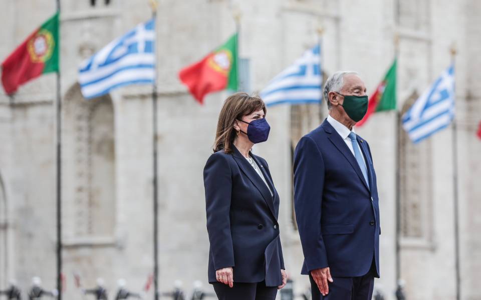 κατ-σακελλαροπούλου-τιμήθηκε-με-το-χρ-561785314