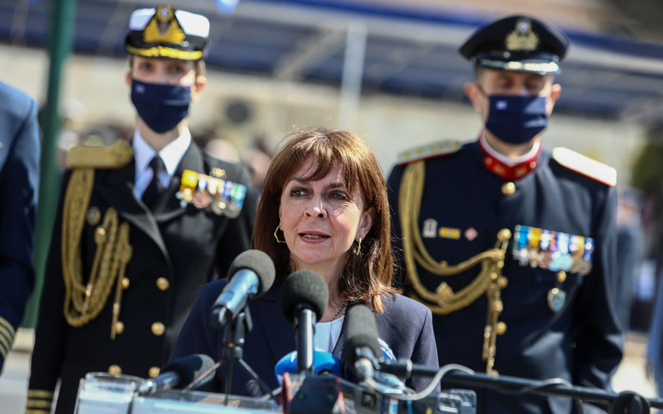 σακελλαροπούλου-η-επανάσταση-μας-θυμ-561778333