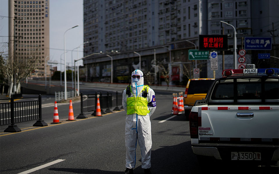 κορωνοϊός-σε-lockdown-η-σαγκάη-των-26-εκατ-κατοί-561781972