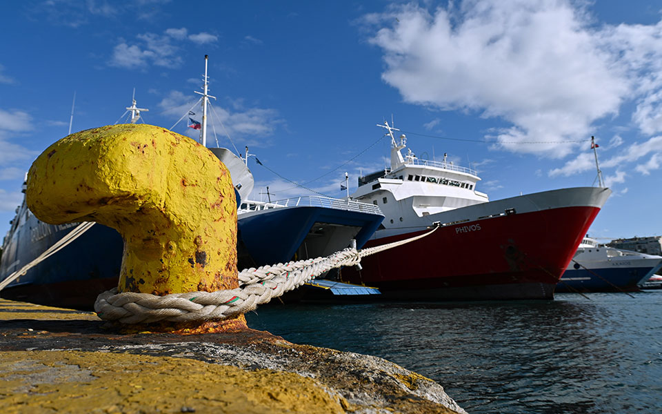 μηχανική-βλάβη-στο-πλοίο-βενουσ-ι-561763624