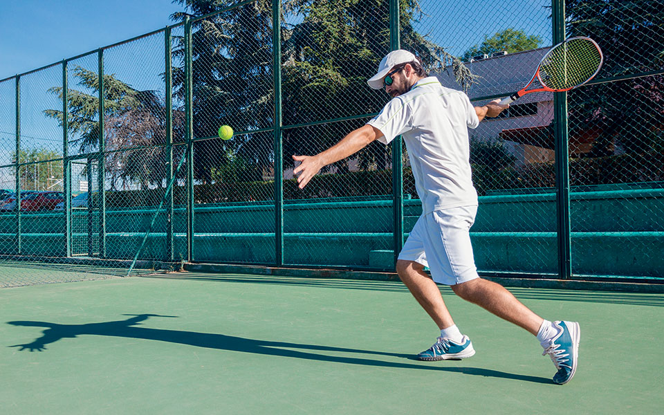 τράβηγμα-προσαγωγών-ή-πόνος-λόγω-κήλη-561783817