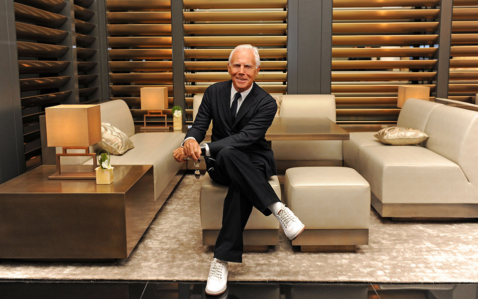 o-τζόρτζιο-αρμάνι-επέλεξε-τη-σιωπή-σε-επ-561744748