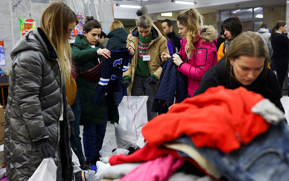 Ουκρανία: «Στρατός εθελοντών» τροφοδοτεί με προμήθειες τους Ουκρανούς στην πρώτη γραμμή-2