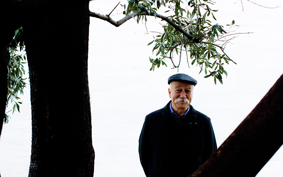 πέθανε-ο-σπουδαίος-ζωγράφος-χρόνης-μπ-561749035