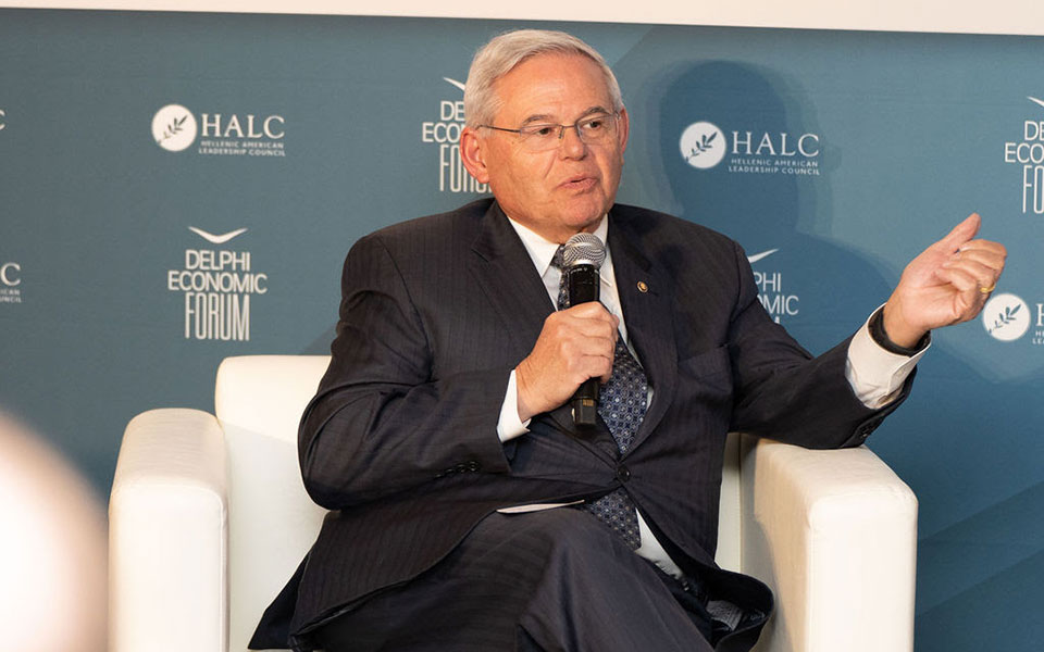 μενέντεζ-απορρίπτει-τα-τουρκικά-αιτή-561763366