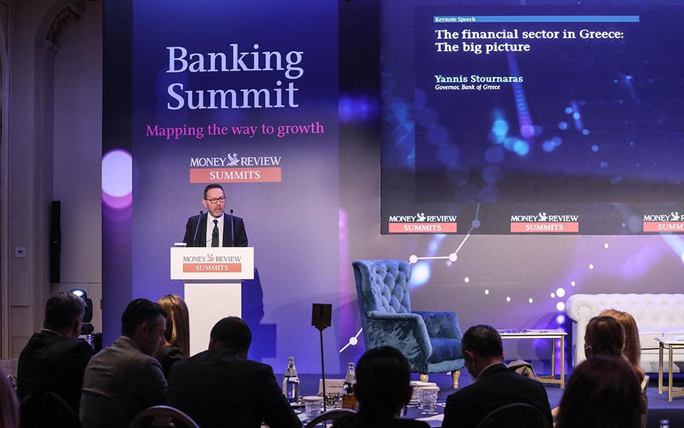 moneyreview-banking-summit-γ-στουρνάρας-η-τέλεια-καταιγί-561774571