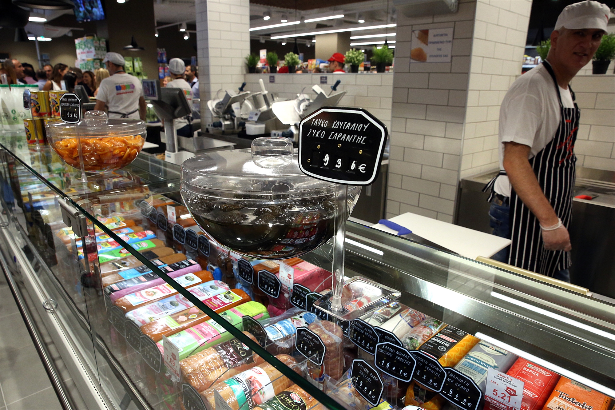 νέες-ανατιμήσεις-λόγω-ζωοτροφών-λιπα-561790873