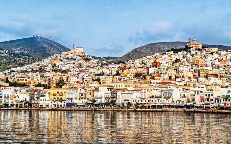 Πάσχα στη Σύρο και τα σοκάκια της Ερμούπολης-1