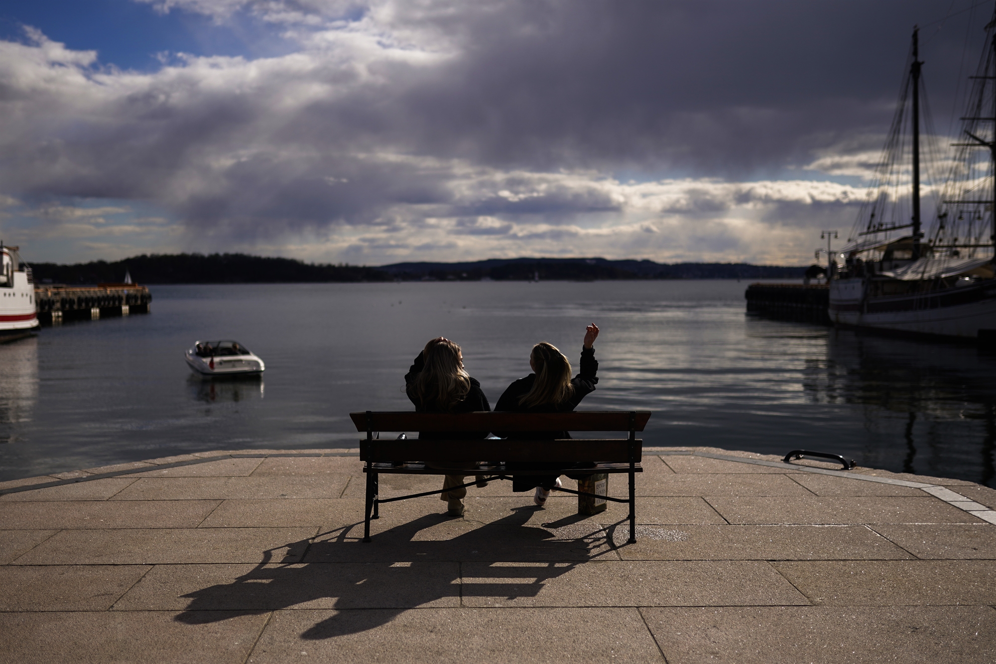 αποχαιρετισμός-στις-μάσκες-561823588
