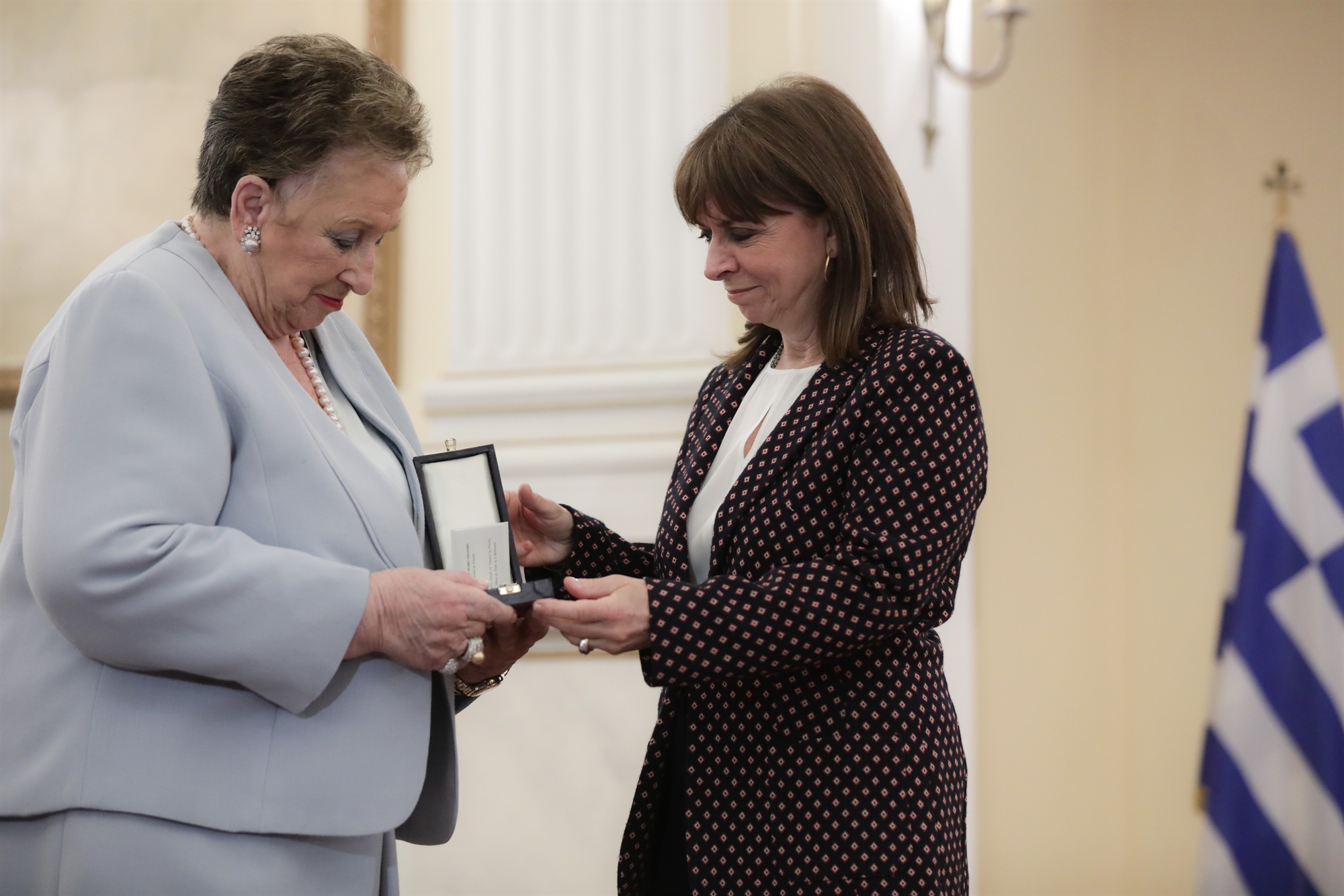 «Είναι πιο μαγευτικό στη ζωή να μπορείς να προσφέρεις παρά να εισπράττεις»-2