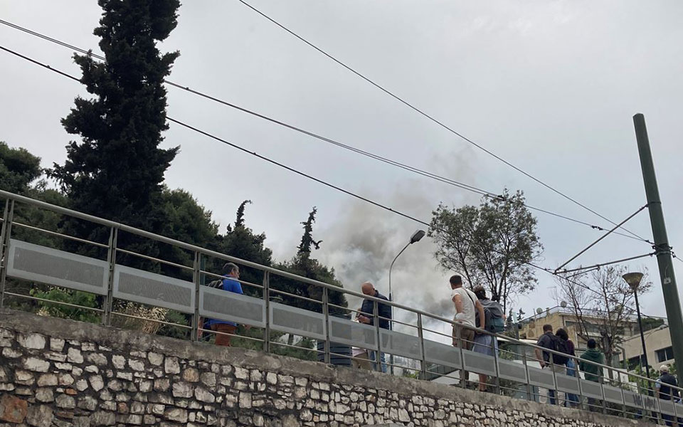 φωτιά-τώρα-σε-χώρο-εστίασης-στο-μετς-561834571